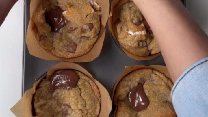 Warm s'mores cookie cups with toasted marshmallow and chocolate