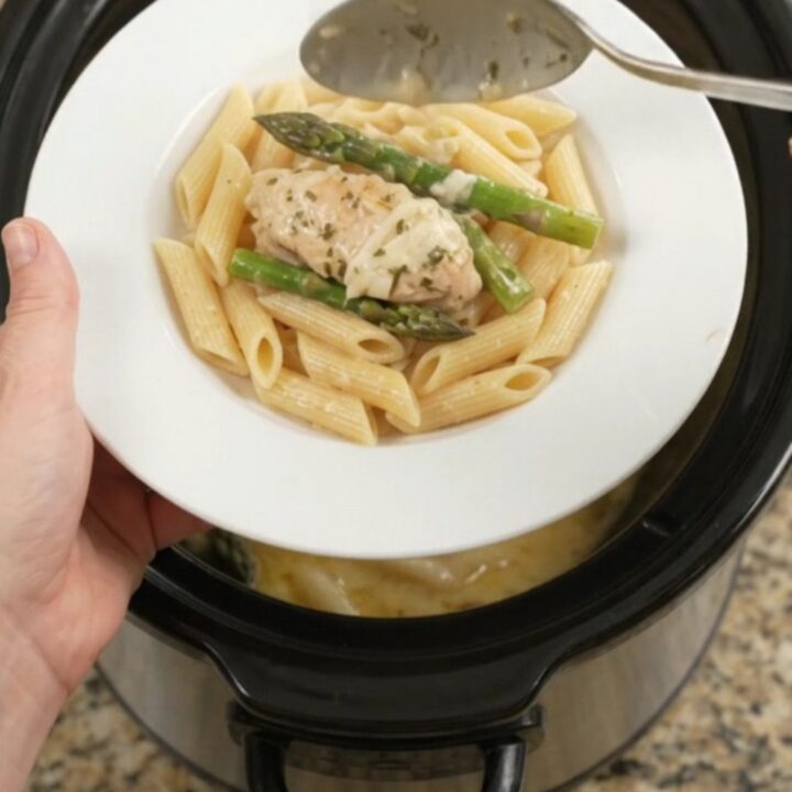 Slow cooker chicken and asparagus in creamy mozzarella sauce