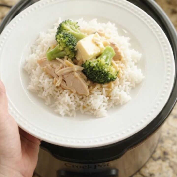 Slow cooker turkey breast and broccoli in a creamy cheddar sauce, ready to serve