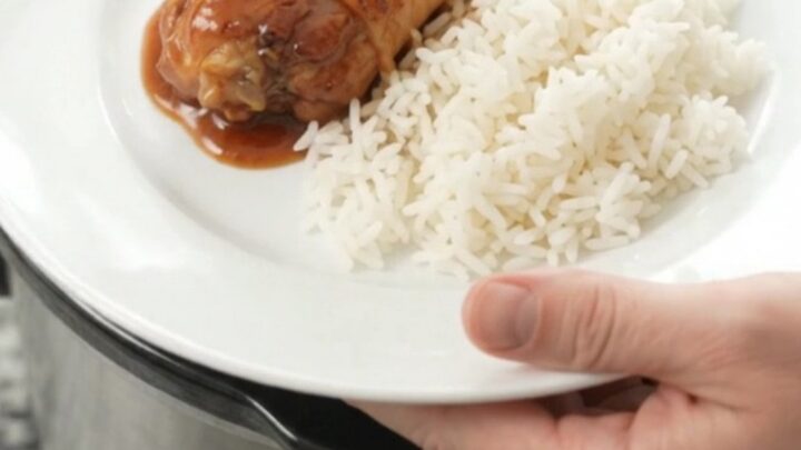 Glazed chicken drumsticks and pineapple in a slow cooker