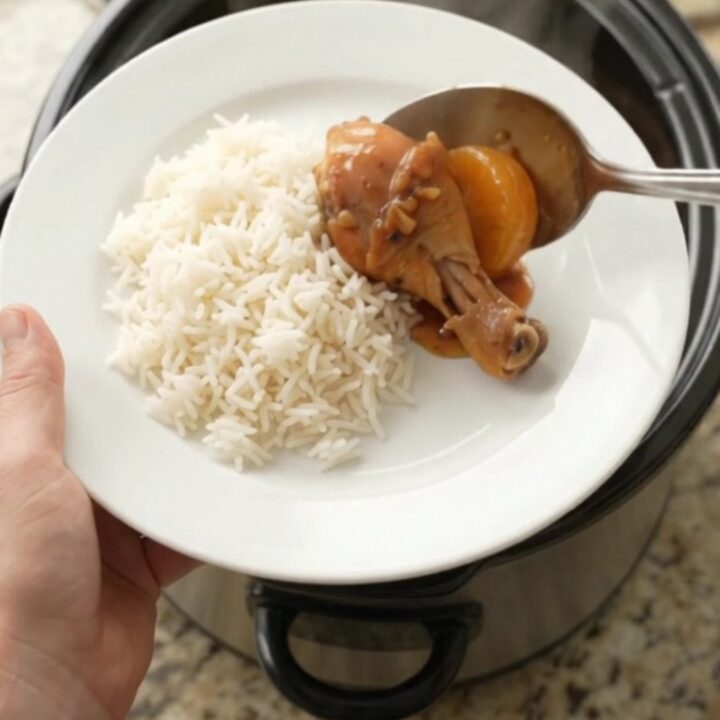 Glazed chicken drumsticks with mandarin oranges in a slow cooker