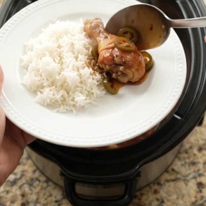 Glazed chicken drumsticks with pineapple and jalapeño in a slow cooker
