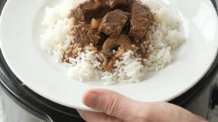Slow cooker sirloin tips with portobellos and shallots in bourbon gravy