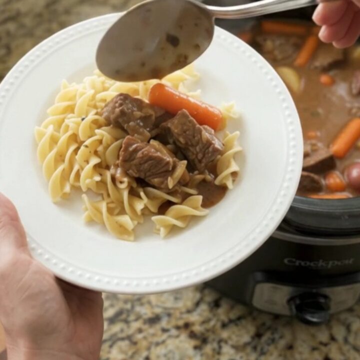 Slow-cooker sirloin tips with carrots and potatoes in sour cream gravy