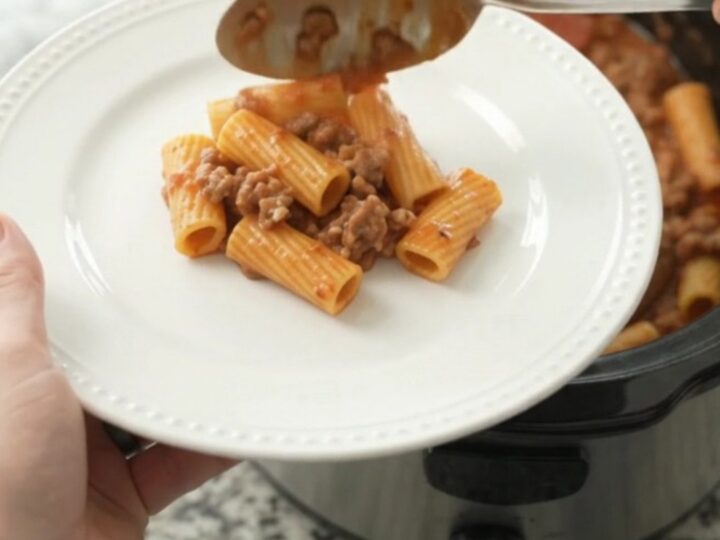 Bubbling Crockpot rigatoni with melted cheese and pepperoni