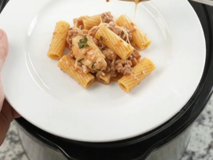 Bubbling slow cooker rigatoni with chicken and melted cheese