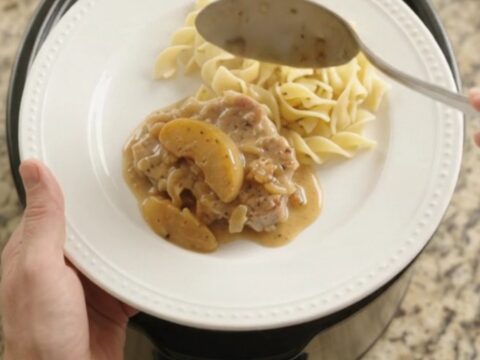 Slow cooker pork chops with apples in creamy cider sauce