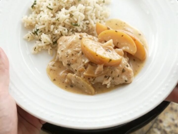 Slow cooker turkey cutlets with apples in a creamy Parmesan sauce