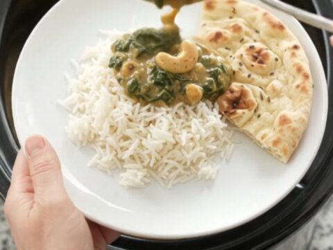 Slow cooker saag chicken with creamy cashew sauce and spinach
