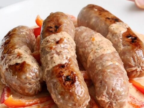 Slow cooked Italian sausages and peppers in a creamy pink vodka sauce.